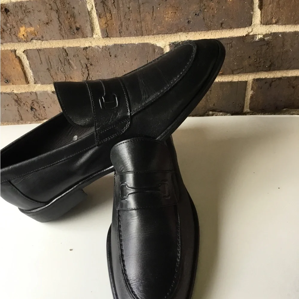 Bruno Magli Men’s size 10.5 sleek black